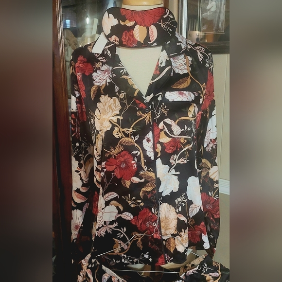 SZ SMALL STARS ABOVE PAJAMA SET FLORAL NWT - Picture 2 of 2